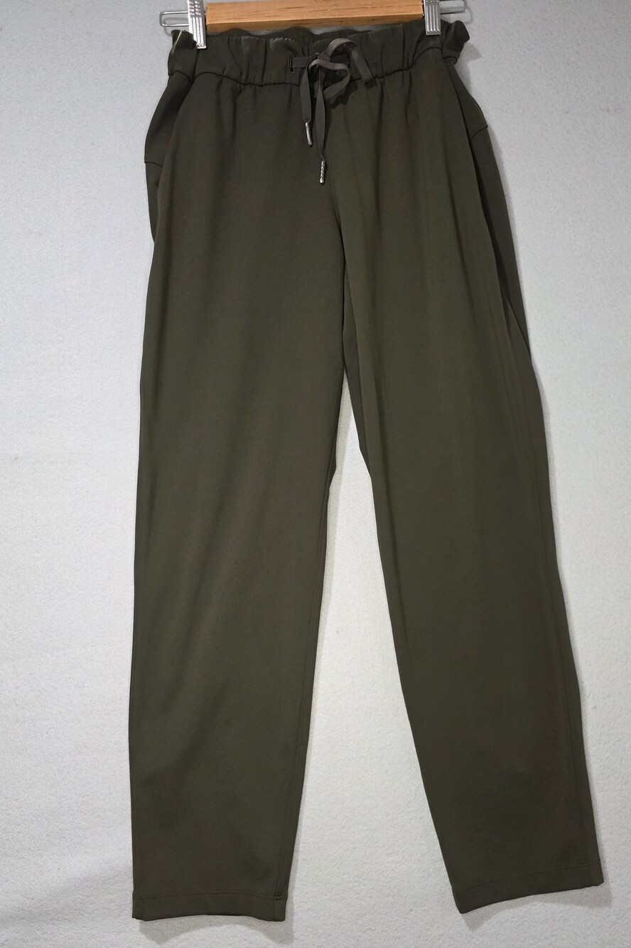 Lululemon Stretch Jogger in Olive Green - Size 4
